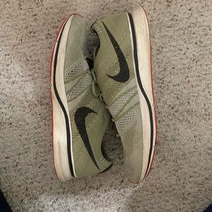 Nike flyknit trainers